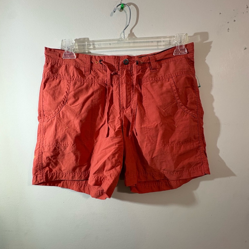 Columbia‎ shorts Women’s small coral drawstring snap closure front back pockets